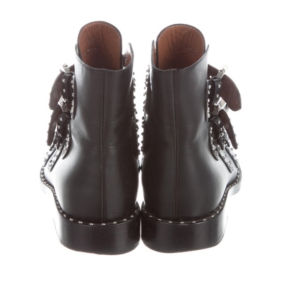 Givenchy Elegant Leather Ankle Boots - Picture 5 of 7